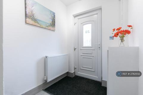 1 bedroom in a house share to rent, Lilac Crescent, Nottingham, NG9