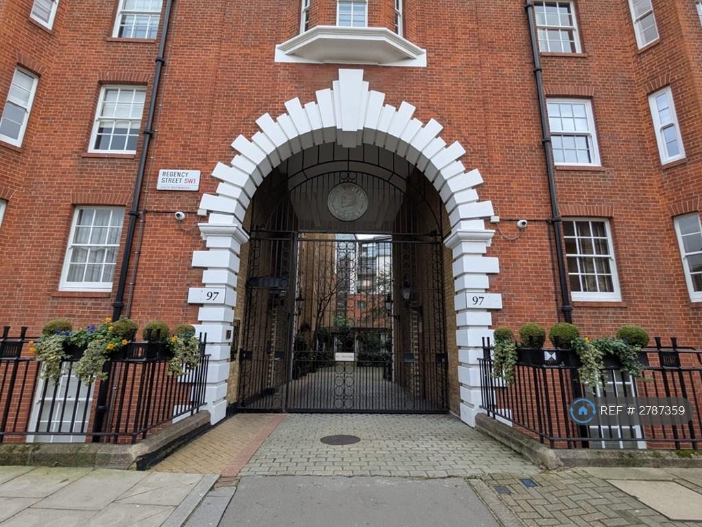 Gladstone Court