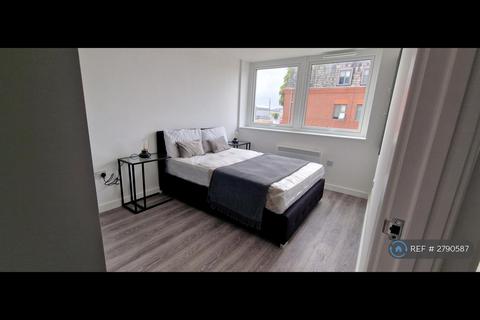 1 bedroom flat to rent, Montrose House, Slough, SL1