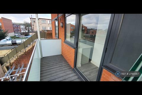 1 bedroom flat to rent, Montrose House, Slough, SL1