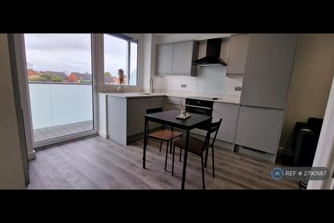 1 bedroom flat to rent, Montrose House, Slough, SL1
