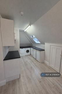 2 bedroom flat to rent, West Heath Drive, London, NW11
