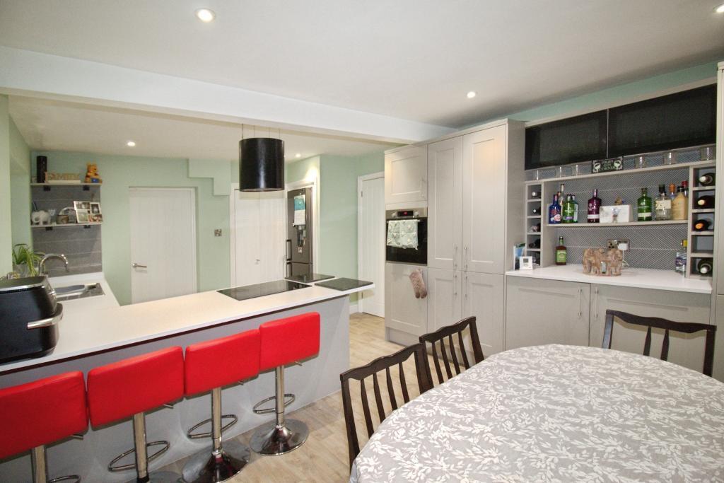 Kitchen Dining Area