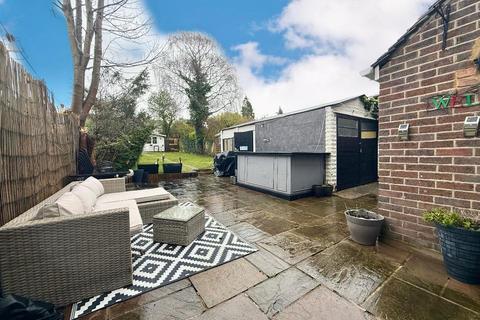 3 bedroom semi-detached house for sale, Oakley Road, Challney, Luton, Bedfordshire, LU4 9PZ