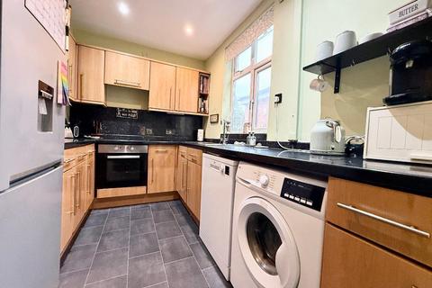 3 bedroom semi-detached house for sale, Oakley Road, Challney, Luton, Bedfordshire, LU4 9PZ