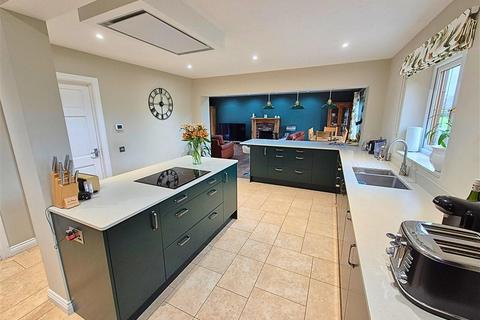 5 bedroom detached house for sale, Almeley, Hereford, HR3 6LQ