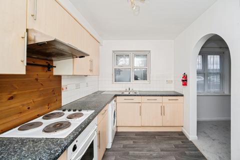 1 bedroom ground floor flat for sale, Horse Shoe Crescent, Northolt, UB5