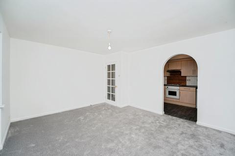 1 bedroom ground floor flat for sale, Horse Shoe Crescent, Northolt, UB5