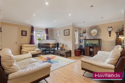 4 bedroom semi-detached house for sale, Barrowell Green, London
