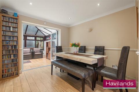 undefined, Barrowell Green, London