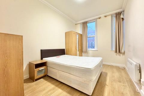2 bedroom apartment to rent, LONDON SE5