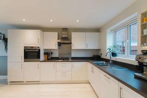 3 bedroom detached house for sale, Jarvis Circle, Banbury, OX16