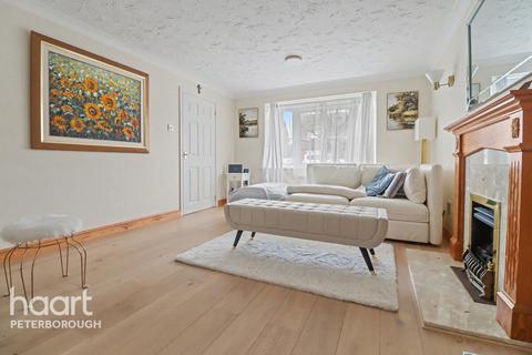 4 bedroom detached house for sale, Gretton Close, Orton Longueville