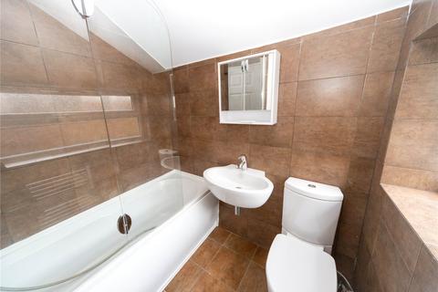 3 bedroom terraced house to rent, Clearwater Way, Lakeside, Cardiff, CF23