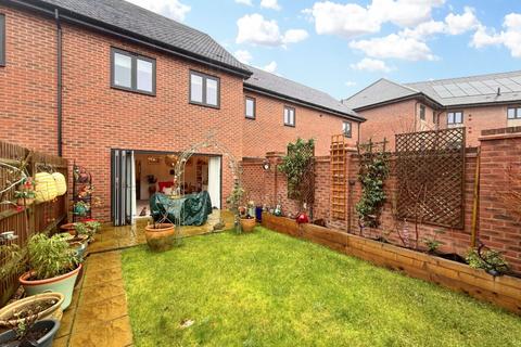 2 bedroom terraced house for sale, Hollywood Place, Crowthorne, Berkshire