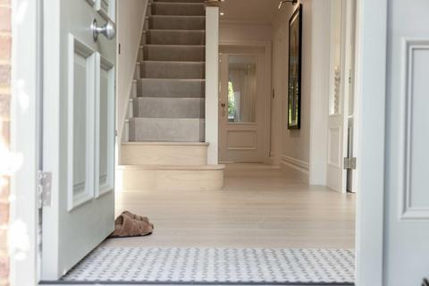 4 bedroom detached house for sale, Trotsworth Avenue, Virginia Water, Surrey