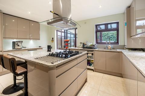 4 bedroom terraced house for sale, Bradwell Common Boulevard, Milton Keynes MK13