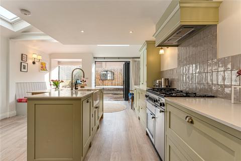 undefined, Robertson Street, SW8