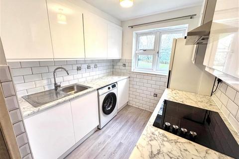 1 bedroom flat to rent, Turnstone Close, Plaistow