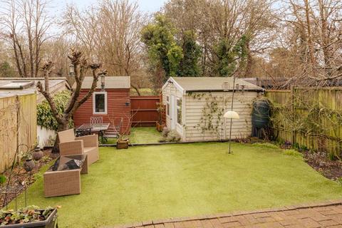 undefined, Lincoln Avenue, South Side, Twickenham