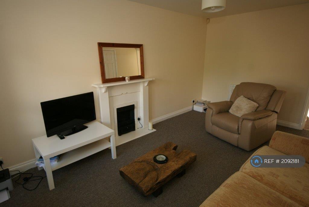 Lounge Pic 1