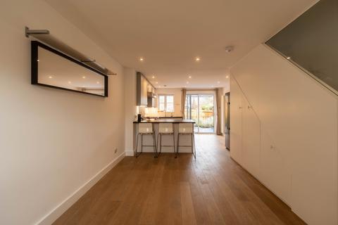 undefined, London  N11