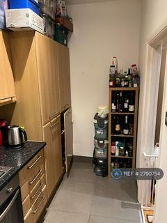 2 bedroom flat to rent, Glebe Road, London, N8