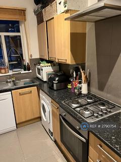 2 bedroom flat to rent, Glebe Road, London, N8