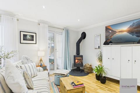 undefined, Crosslaw Gardens, Lanark, ML11