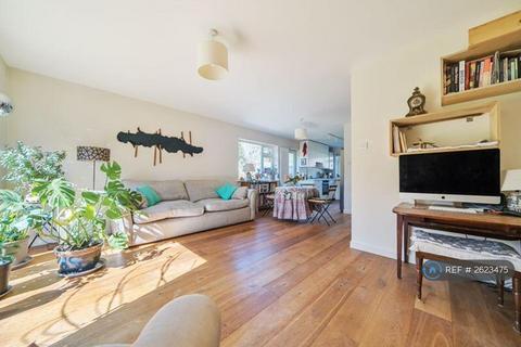undefined, Moorlands Close, Hindhead, GU26