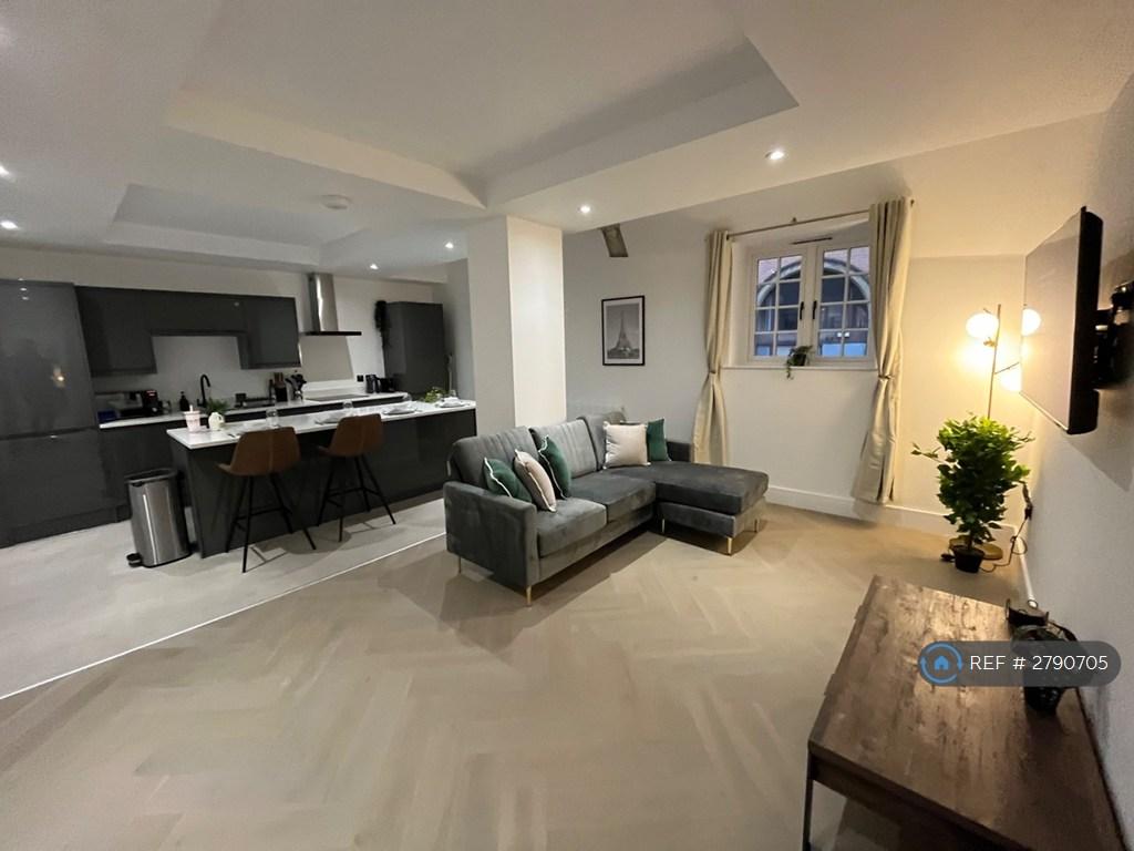 Living / Kitchen Space
