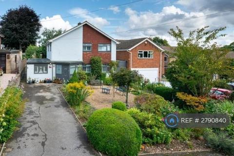 undefined, York Close, Kings Langley, WD4