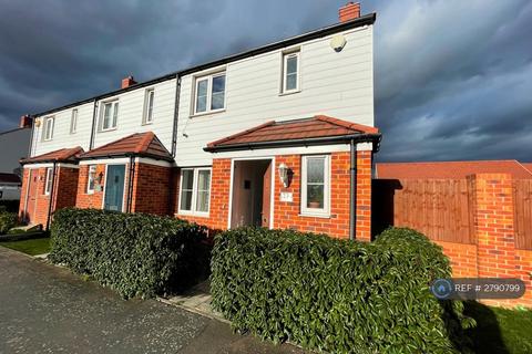 3 bedroom end of terrace house to rent, Halcrow Avenue, Dartford, DA1