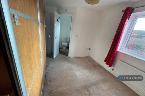 3 bedroom end of terrace house to rent, Halcrow Avenue, Dartford, DA1