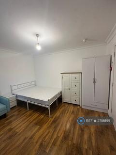 undefined, Slades Hill, Enfield, EN2