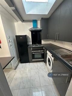 undefined, Slades Hill, Enfield, EN2