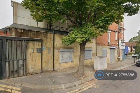 1 bedroom flat to rent, Bowes Road, London, N13