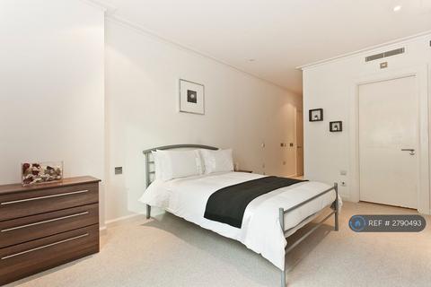 2 bedroom flat to rent, South Quay Square, London, E14