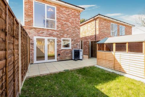 2 bedroom bungalow for sale, Champagne Walk, 6A Dudley Road, Finchley, London, N3
