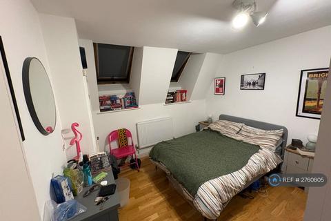 1 bedroom flat to rent, Ark Court, London, N16