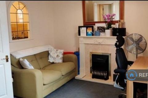 undefined, Pembroke Road, Ruislip, HA4
