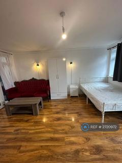 undefined, Slades Hill, Enfield, EN2