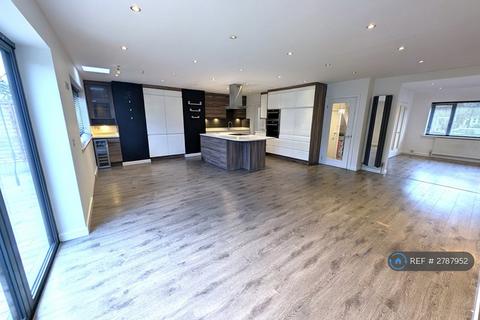 4 bedroom detached house to rent, Willow Road, Solihull, B91