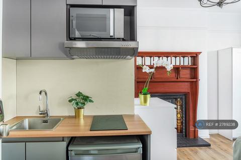 undefined, Park Avenue, Nottingham, NG3