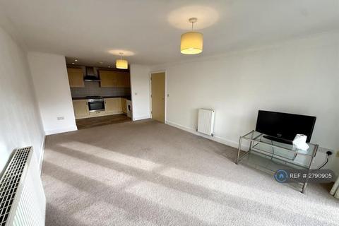 2 bedroom flat to rent, Griffin Court, Northfleet, Gravesend, DA11