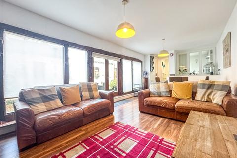 2 bedroom flat for sale, Harpenden AL5