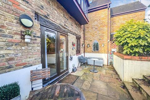 2 bedroom flat for sale, Harpenden AL5