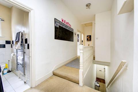 3 bedroom maisonette to rent, Danehurst Street, Munster Village, London, SW6