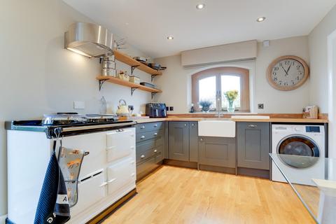 2 bedroom barn conversion for sale, Stable End, Stockton Road, Abberley, WR6