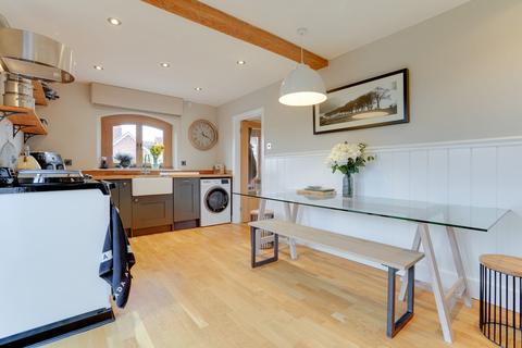 2 bedroom barn conversion for sale, Stable End, Stockton Road, Abberley, WR6